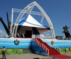 Plaza de la Revolución de Santiago de Cuba preparada para recibir a Benedicto XVI